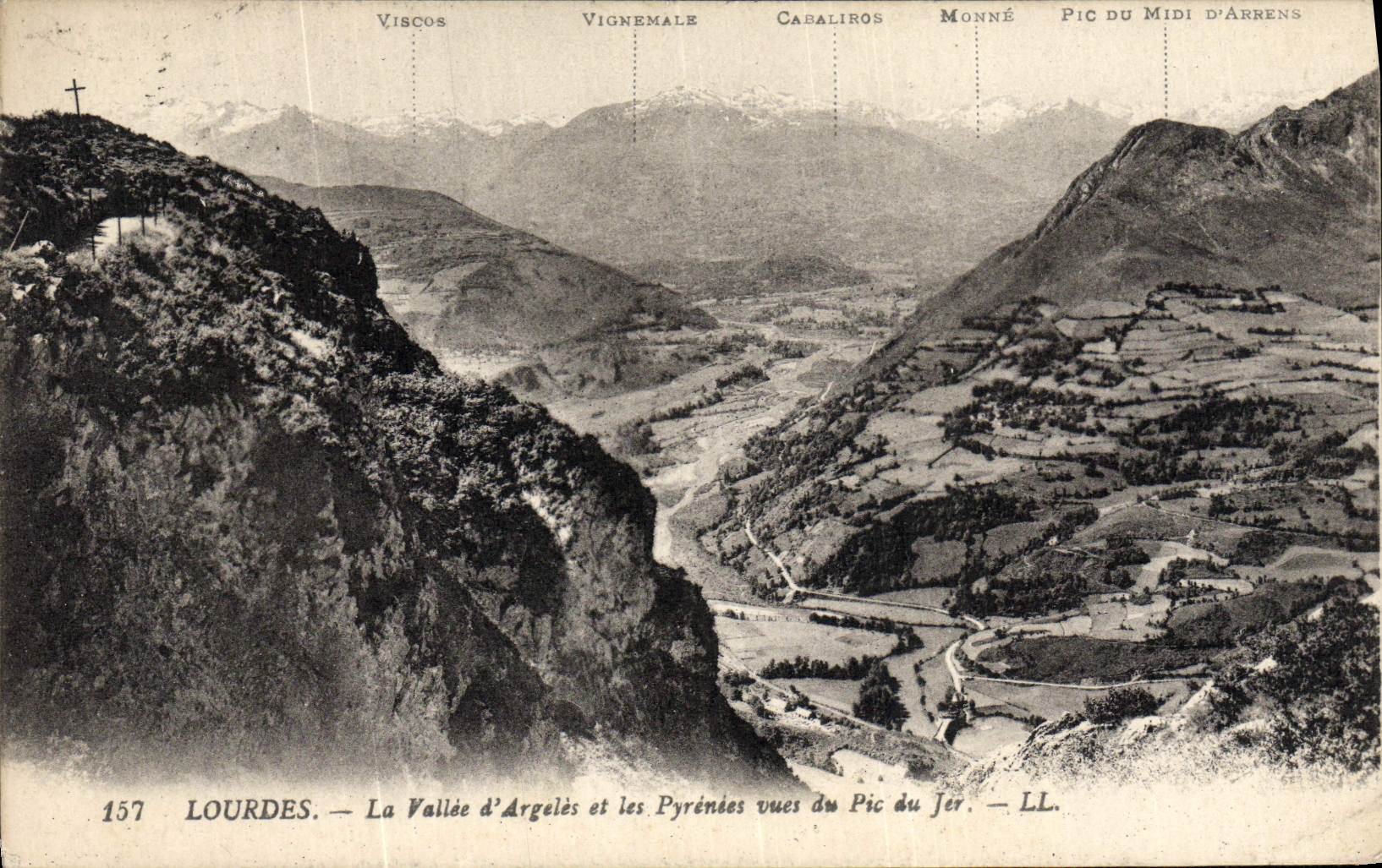 CPA Lourdes La Vallee d'Argeles et les Pyrenees Vues Pic du Jer