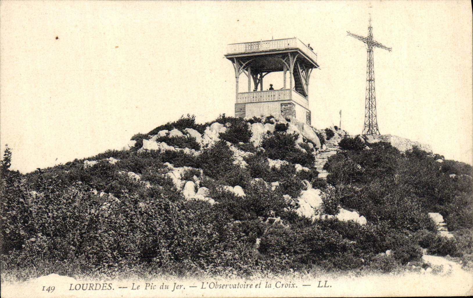 CPA Lourdes Le Pic du Jer L'observatoire et la Croix 