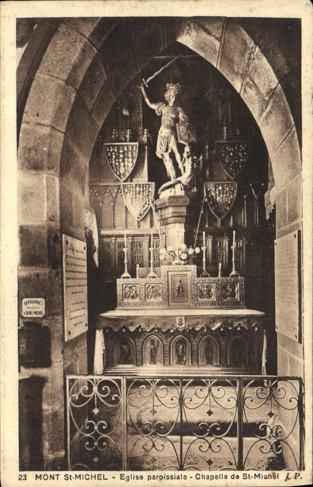 CPA Le Mont Saint Michel Eglise Paroissiale Chapelle de St Michel