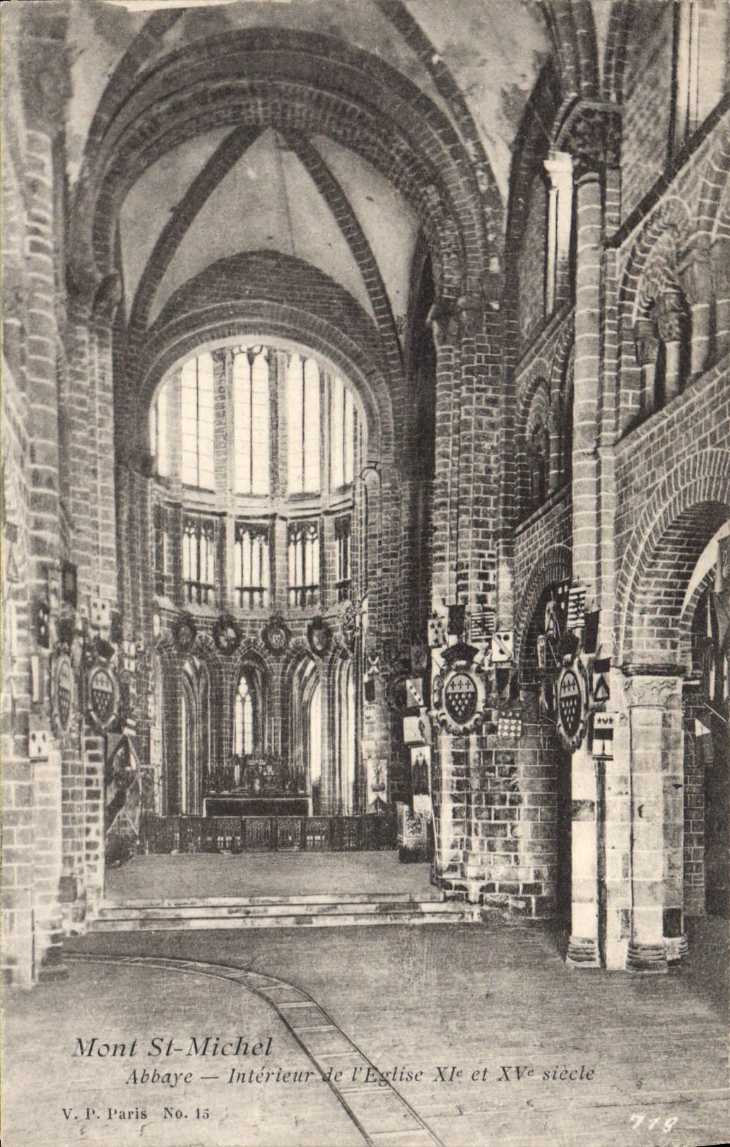 CPA Le Mont Saint Michel Abbaye Interieur de l'eglise