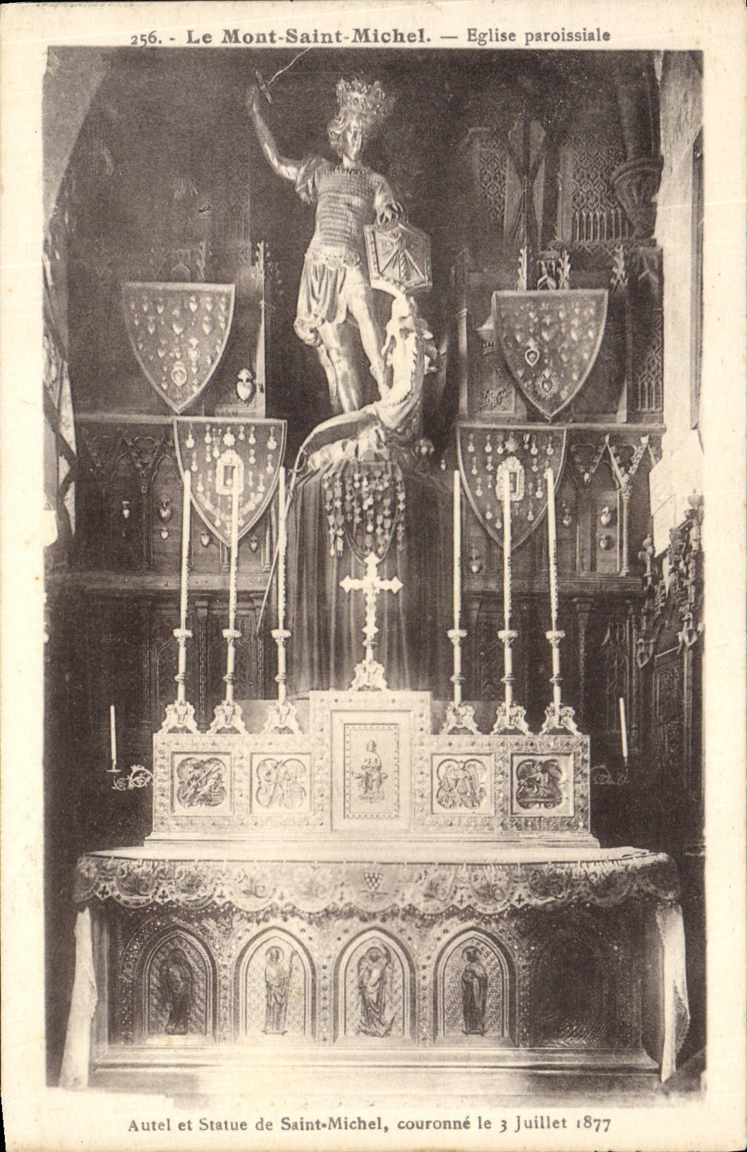 Le Mont-Saint-Michel — Église paroissiale — Autel et Statue de Saint-Michel couronnés le 3 juillet 1877