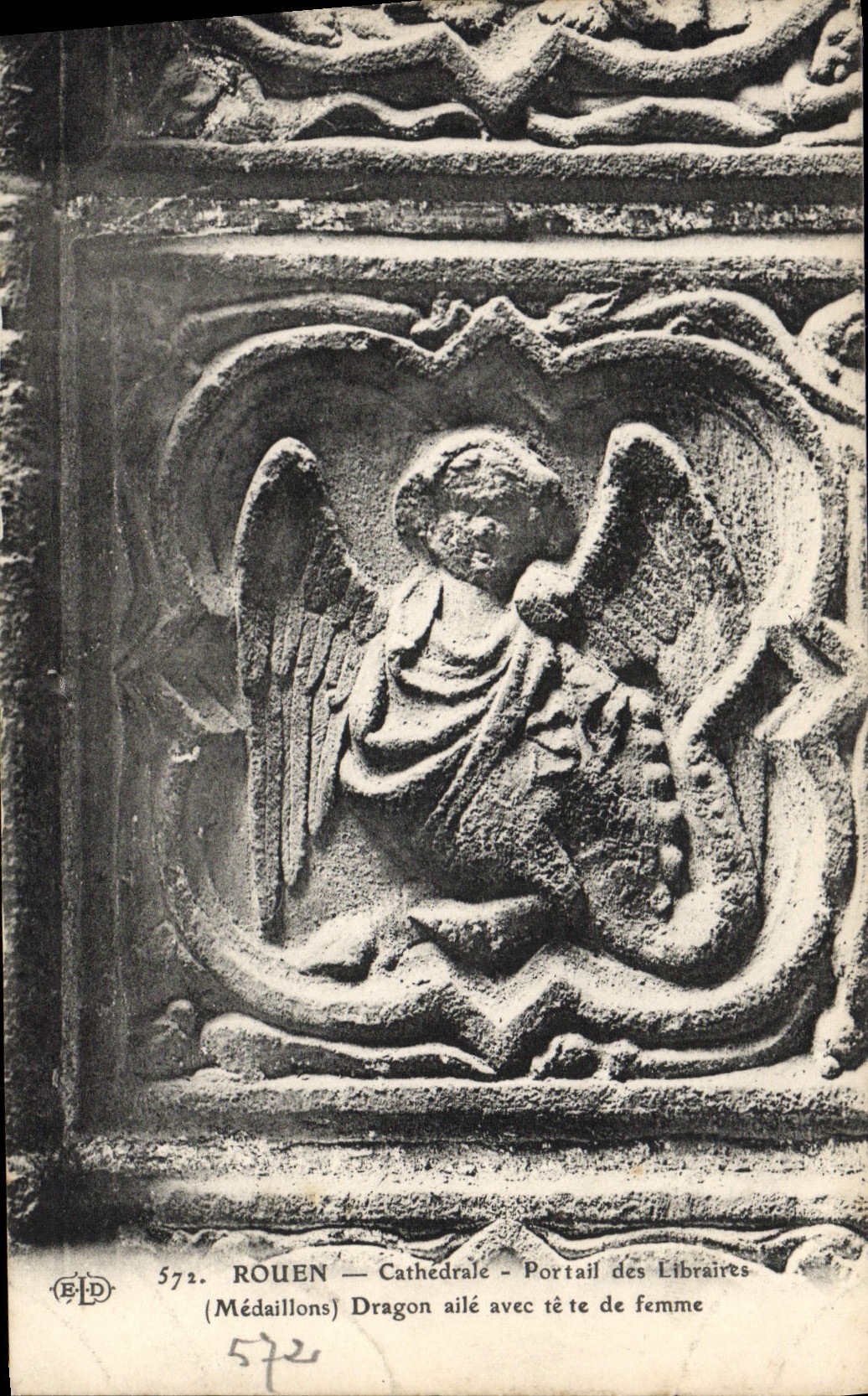 CPA Rouen Cathedrale Portail des Libraires Dragon aile avec tete de femme