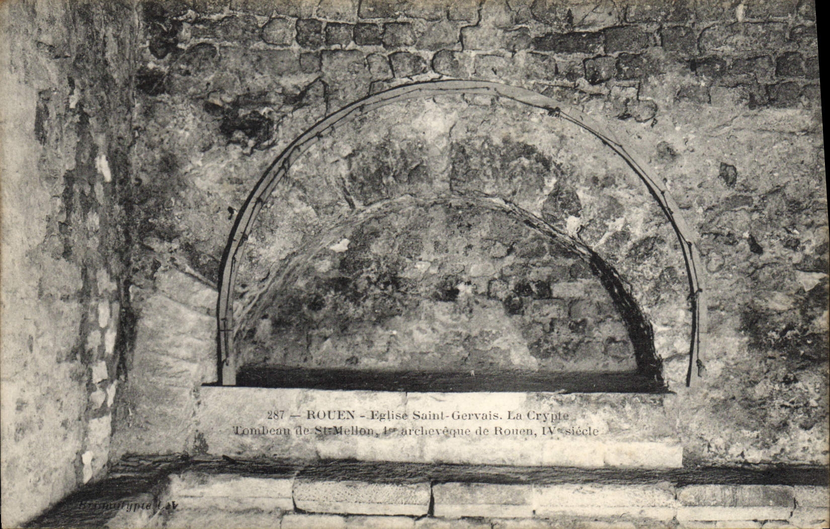 CPA Rouen Eglise Saint Gervais La crypte Tombeau de St Mellon 1er archeveque de Rouen