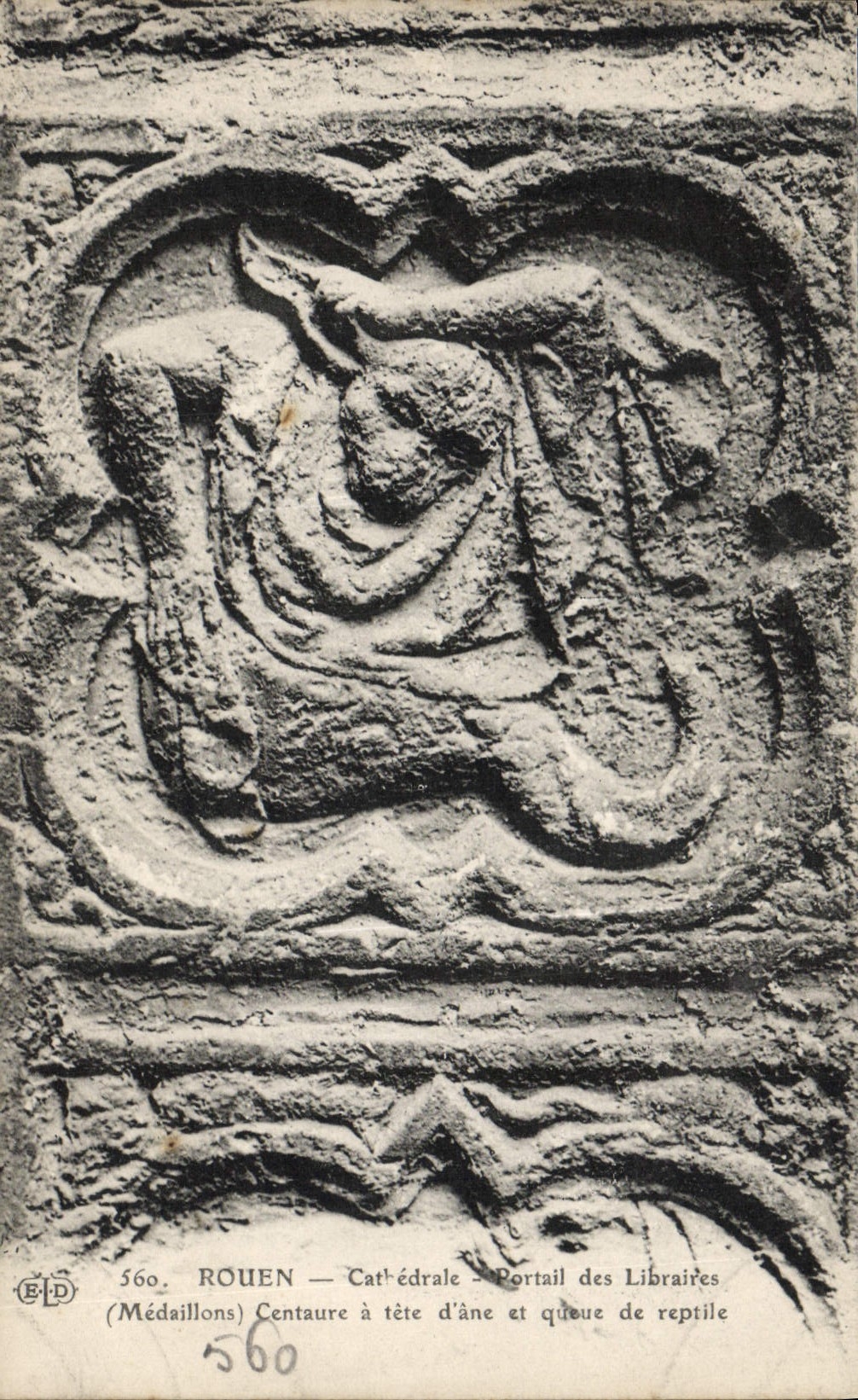CPA Rouen Cathedrale Portail des Libraires Medaillons Centaure a tete d'ane et queue de reptile Crocodile 
