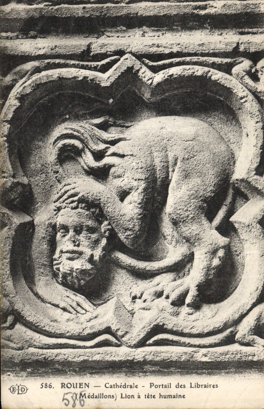 CPA Rouen Cathedrale Portail des Libraires Medaillons Lion a tete humaine 