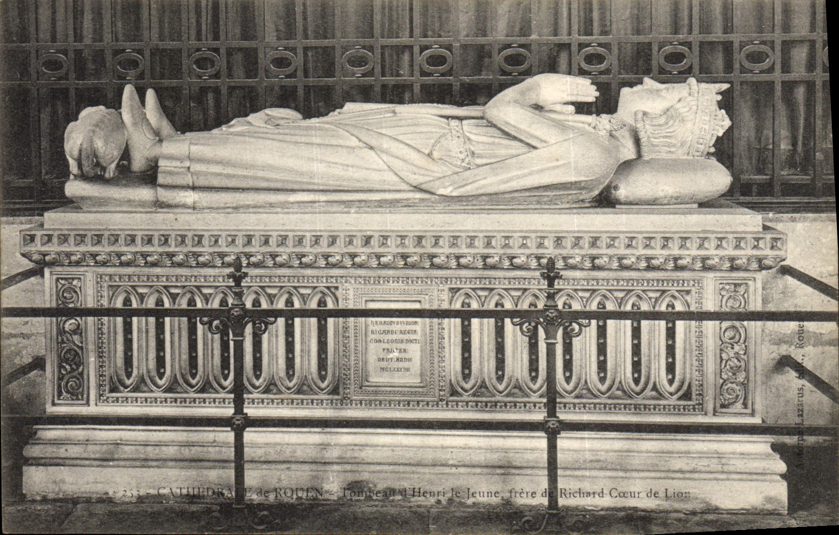 CPA La Cathedrale de Rouen Tombeau d'Henri le jeune frere de Richard Coeur de Lion