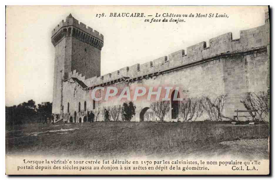 CPA Beaucaire Le Chateau vu du Mont Saint Louis en face du donjon