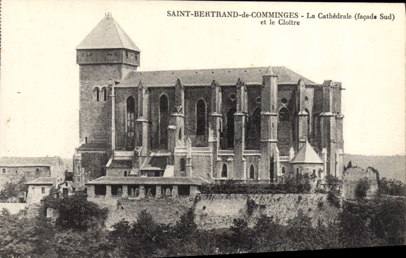 CPA Saint Bertrand de Comminges La Cathedrale et le Cloitre