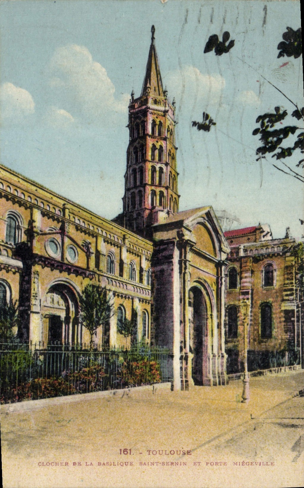CPA Toulouse Clocher De La Basilique Saint Sernin et porte Miegeville
