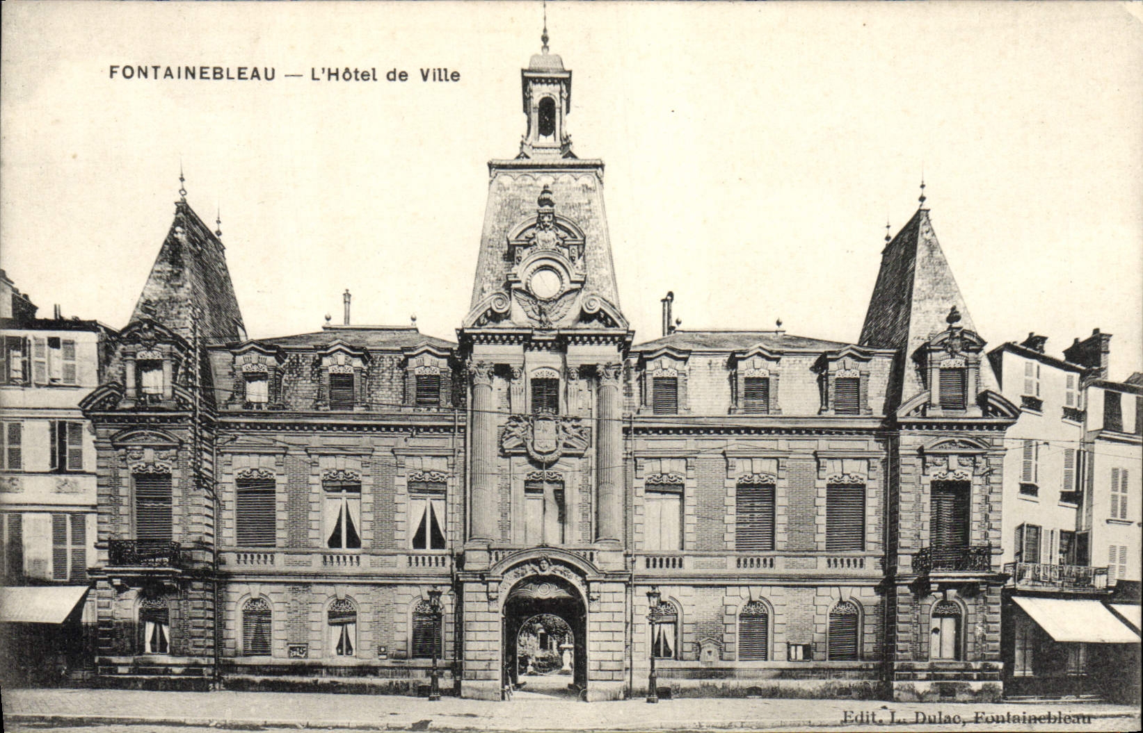 Fontainebleau — Het Stadhuis — Edit. L. Dulac, Fontainebleau