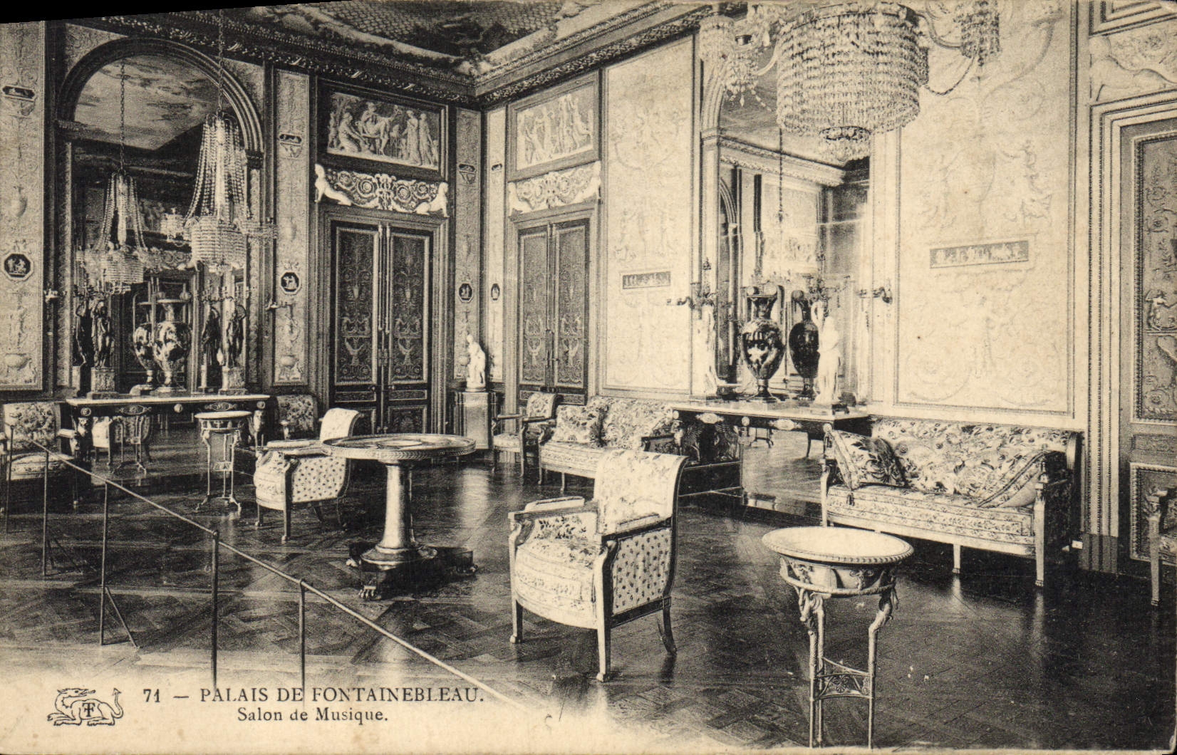 Palacio de Fontainebleau — Salón de Música — n°74