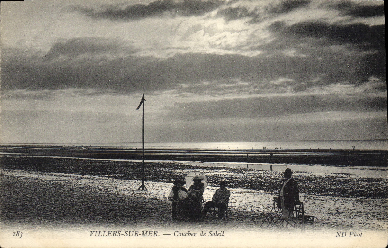 Villers-sur-Mer — Sonnenuntergang — ND Phot.