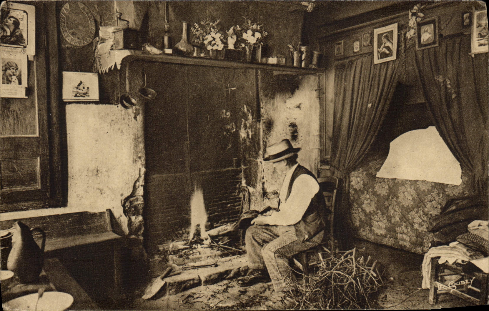 CPA La Normandie Pittoresque Interieur Normand Folklore