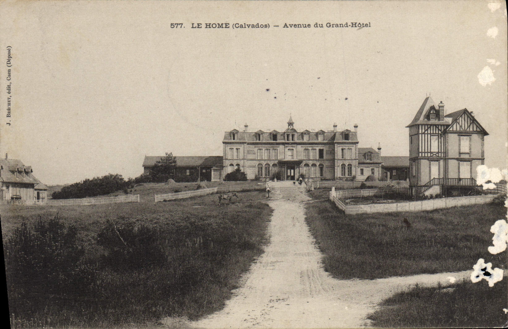 CPA Le Home Avenue du Grand Hotel