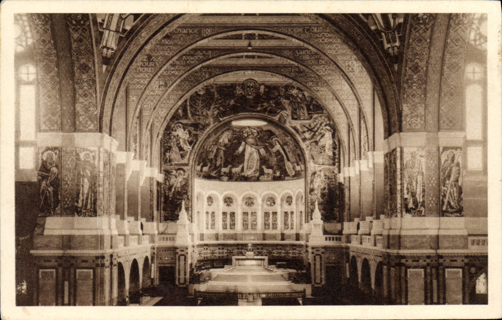 Basilique de Lisieux — Vue d'ensemble — BOL, Châlons-sur-Marne