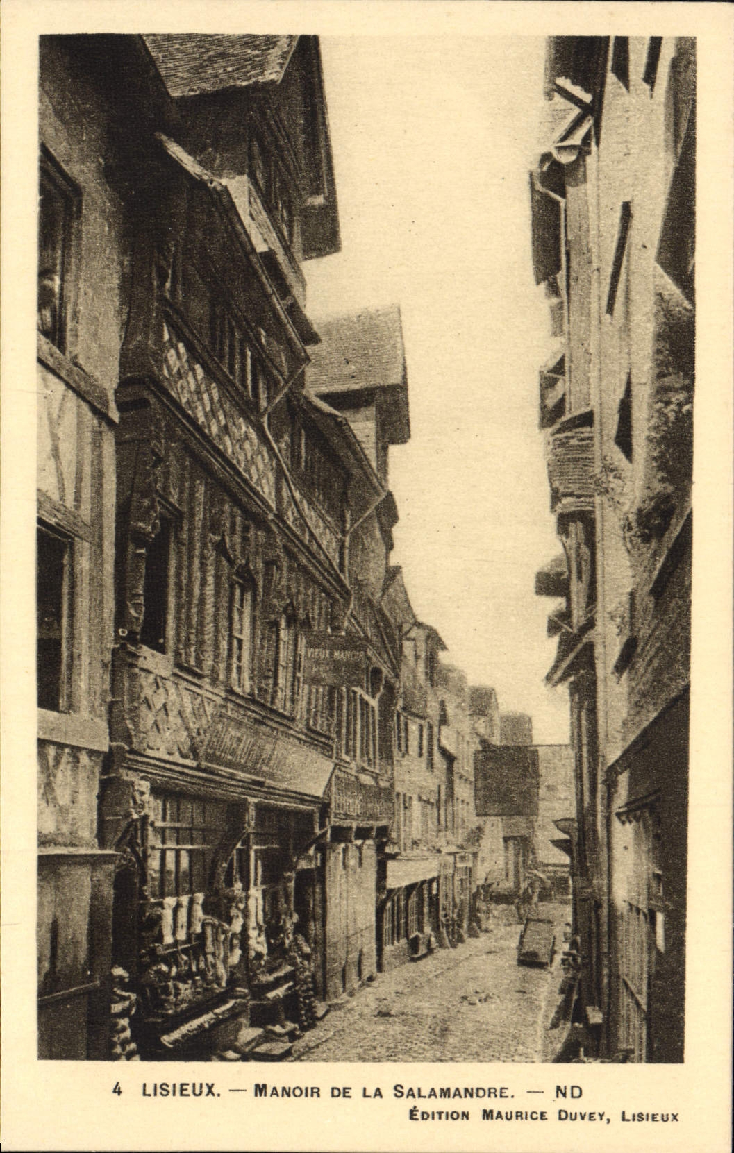 CPA Lisieux Manoir de la Salamandre 