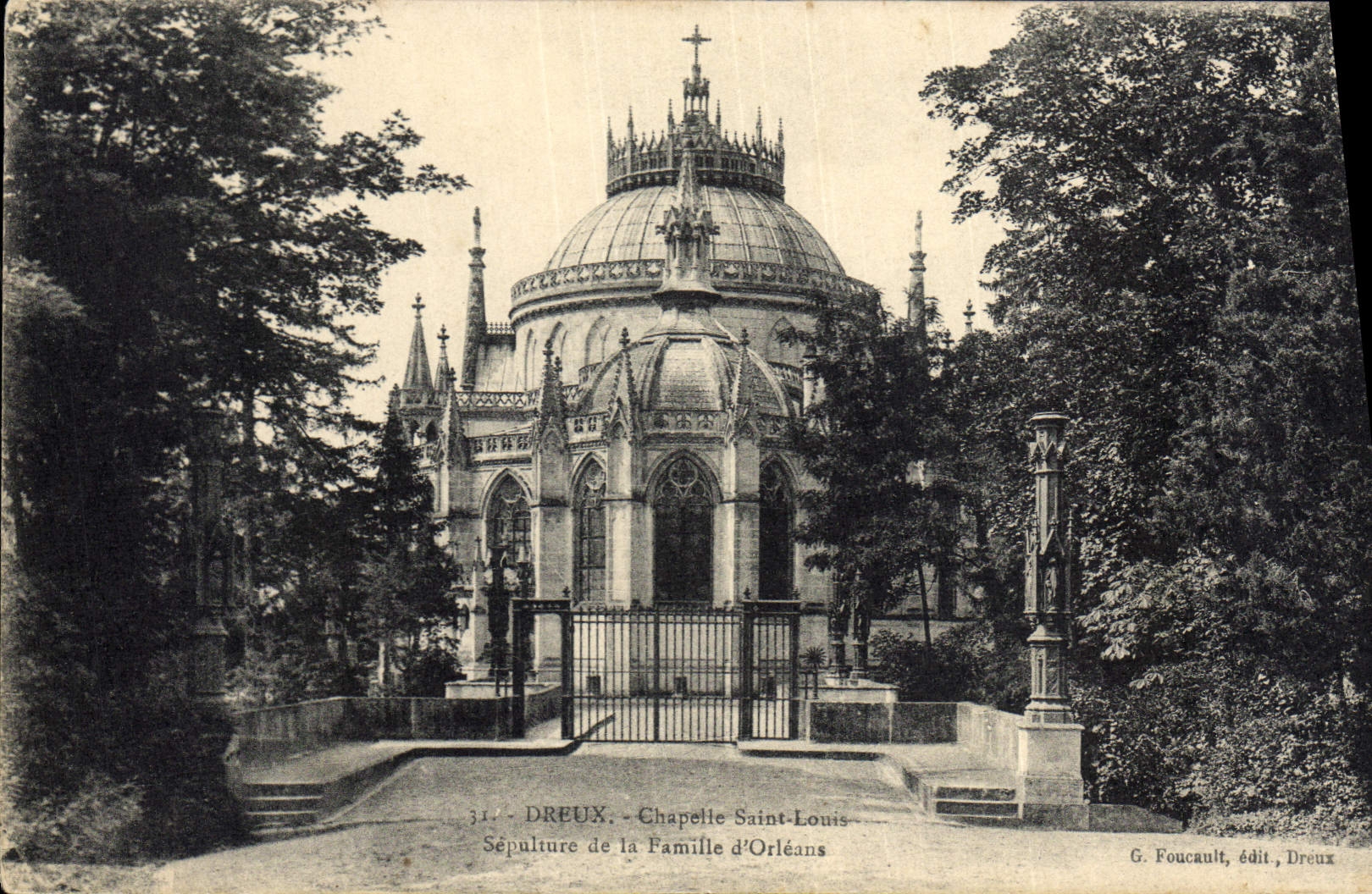 Chapelle Saint-Louis — Sépulture de la Famille d'Orléans — G. Foucault, édit. Dreux