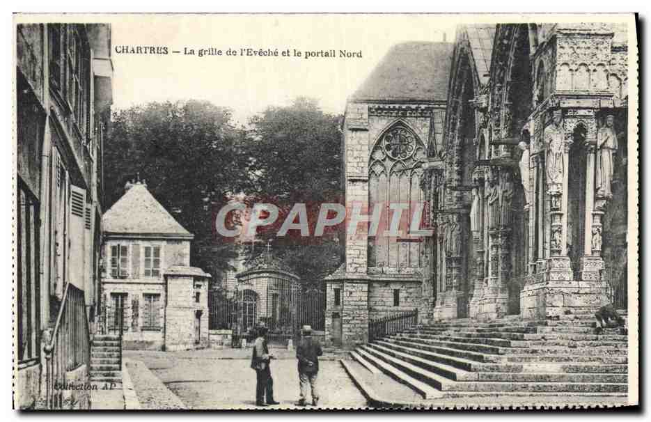 CPA Chartres La grotte de l'Eveche et le portail Nord