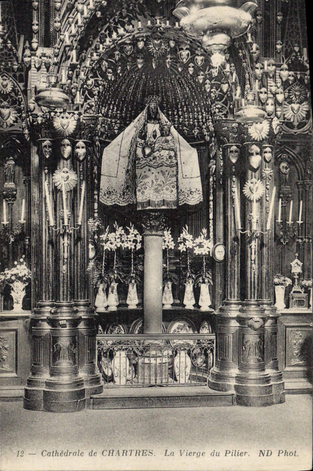 CPA Cathedarle de Chartres La Vierge du Pilier 