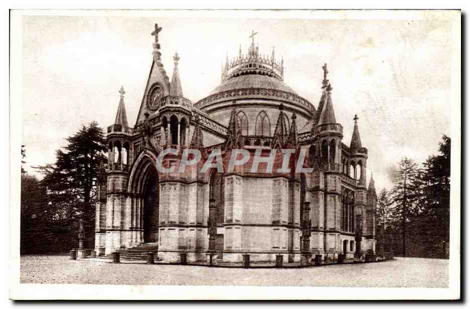 Dreux (E.-et-L.) — Chapelle Saint-Louis — Sépulture de la Famille d'Orléans