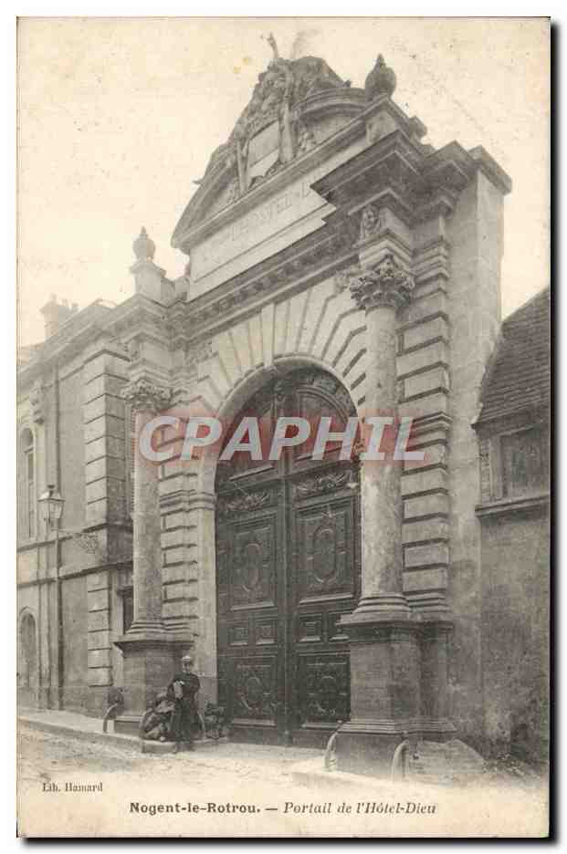 CPA Nogent le Rotrou Portail de l'Hotel Dieu