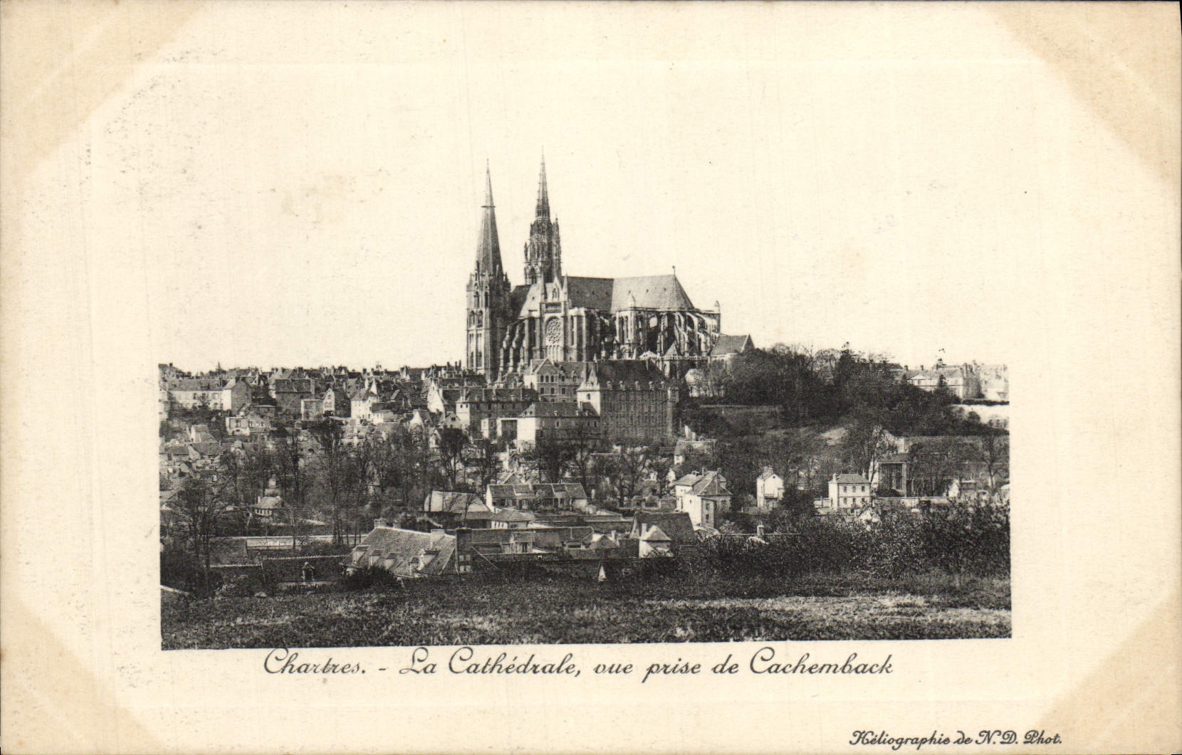 CPA Chartres La Cathedrale vue prise de Cachemback