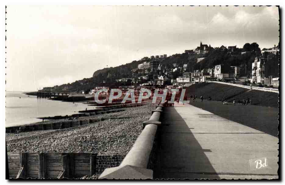 CPM Le Havre Promenade de la Plage 