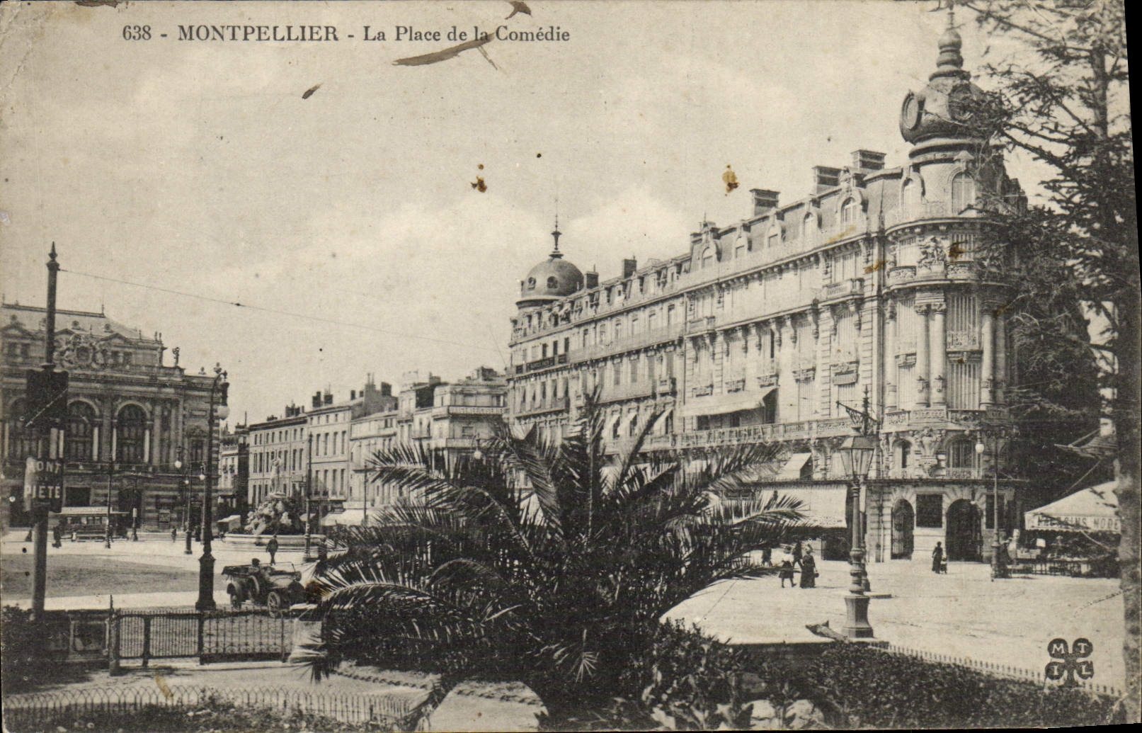 CPA Montpellier La Place de la Comedie 