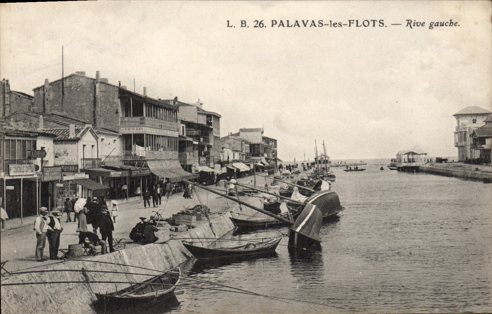CPA Palavas les Flots Rive gauche Bateaux