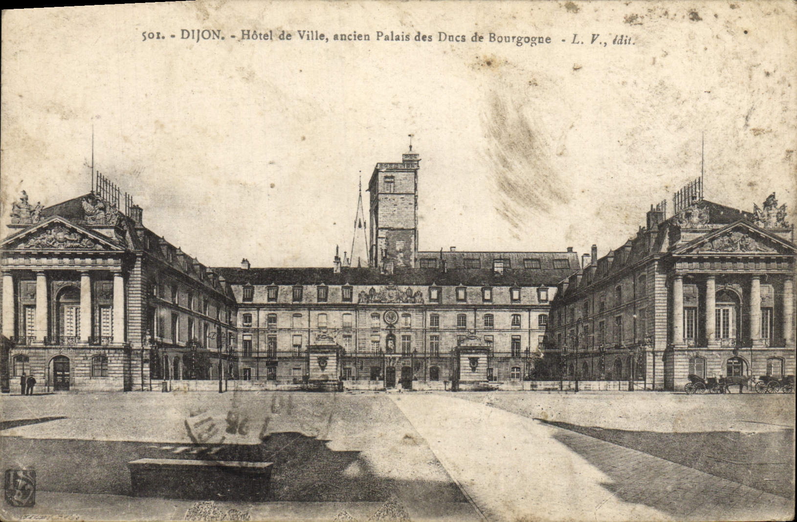 Dijon - Hôtel de Ville, ancien Palais des Ducs de Bourgogne - L. V., édit.