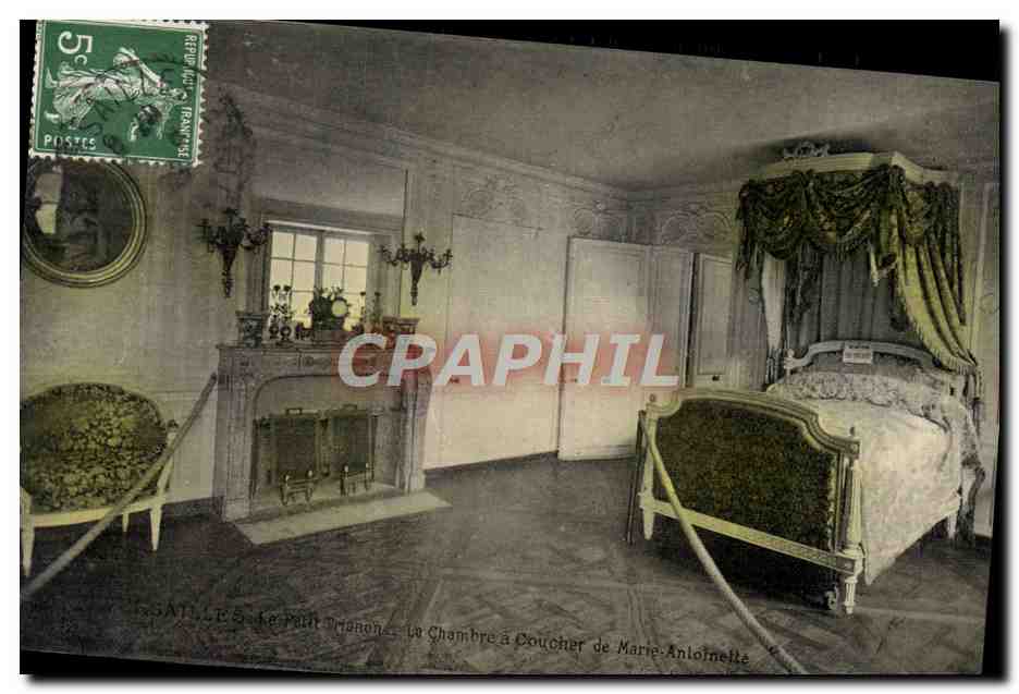 CPA Versailles Le petit Trianon La chambre a coucher de Marie Antoinette