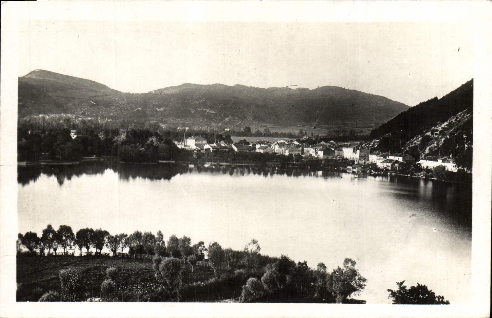 CPA Nantua Perspective de la Cluse et le chateau 