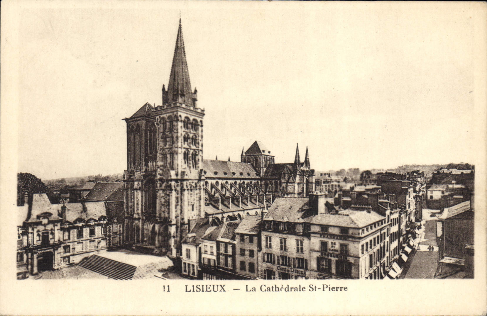 Lisieux — La Cathédrale St-Pierre — Cie des Arts Photographiques