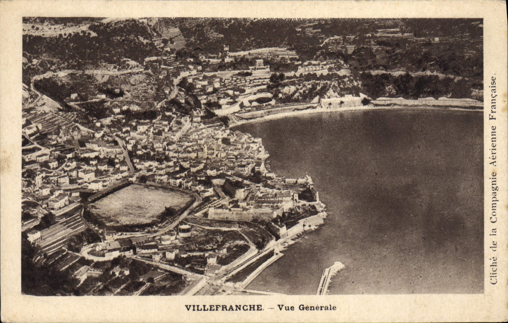 Villefranche — Vue Générale — Cliché de la Compagnie Aérienne Française