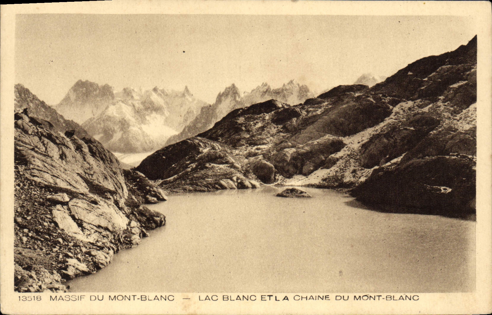 CPA Massif du Mont Blanc Lac Blanc et la Chaine du Mont Blanc