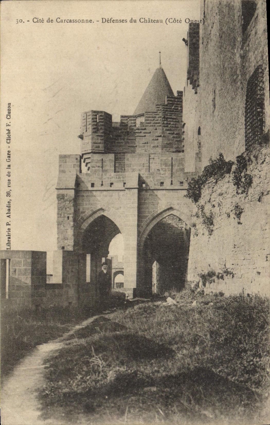 CPA Cite de Carcassonne Defenses du Chateau