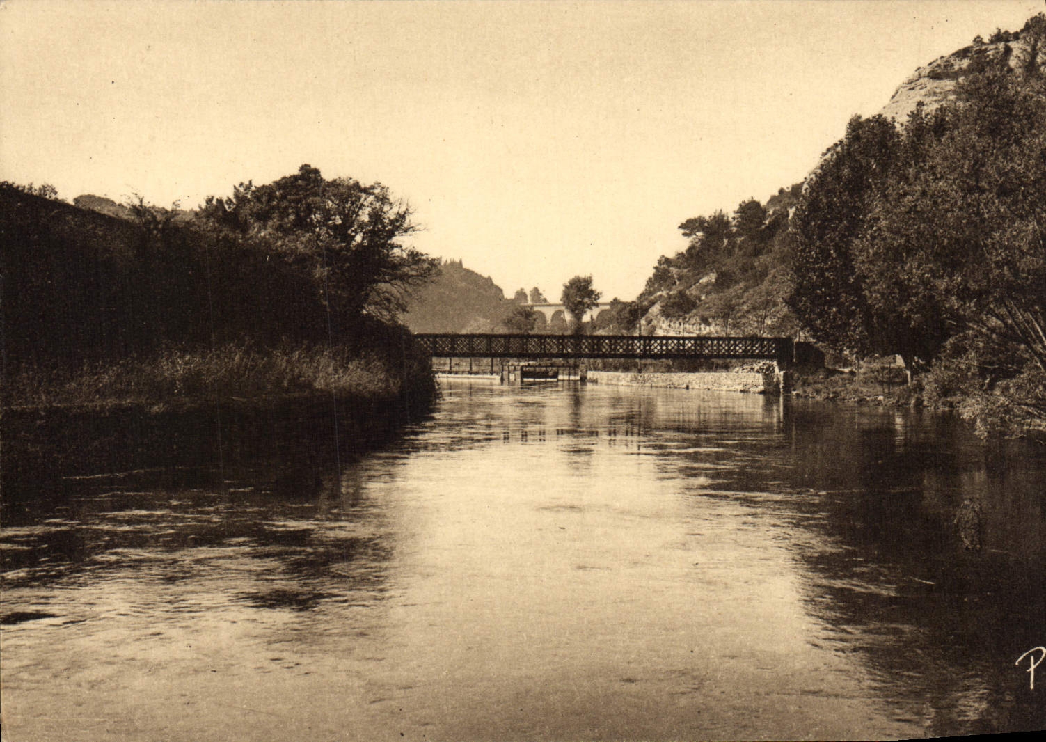 La Passerelle et la Vallée de la Sorgue — Édition Vauchartin, n°25