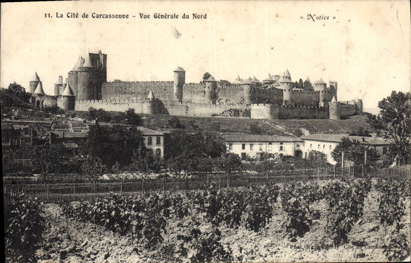 CPA La Cite de Carcassonne Vue Generale du Nord
