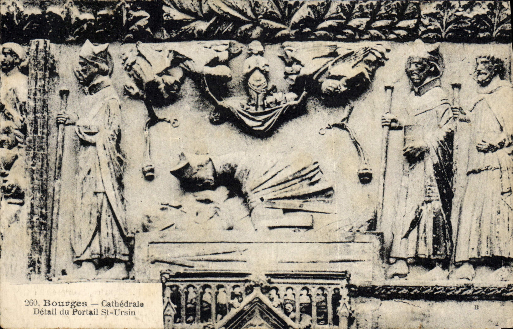 CPA Bourges Cathedrale Detail du Portail Saint Ursin