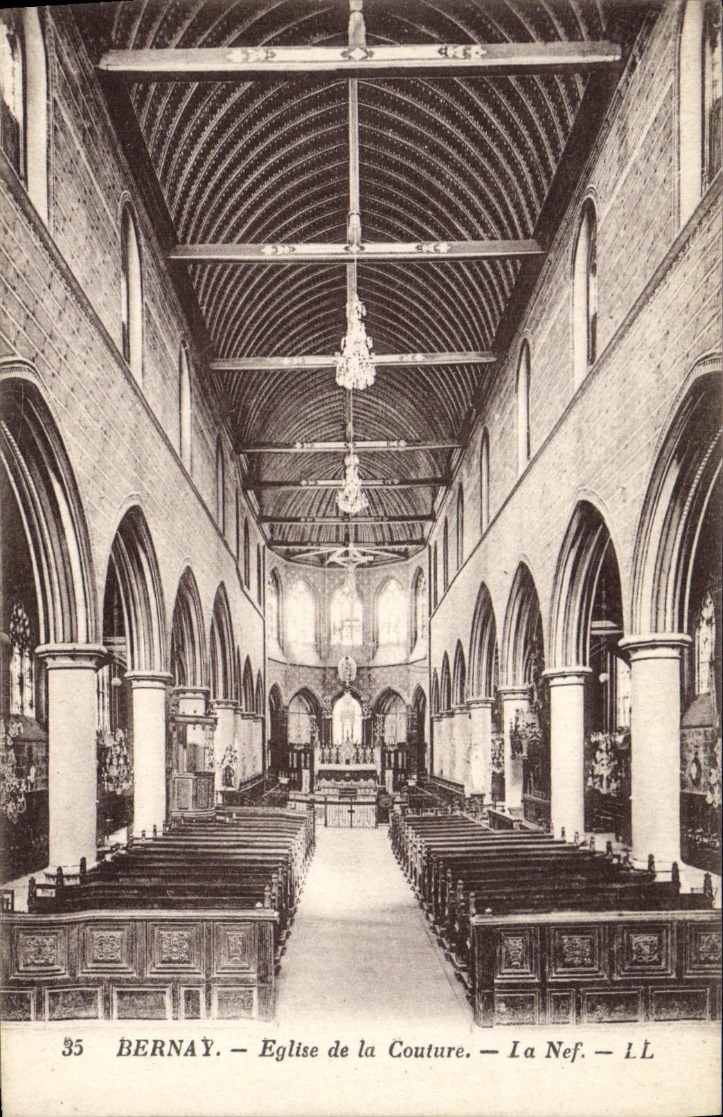 CPA Bernay Eglise de la Couture La Nef 