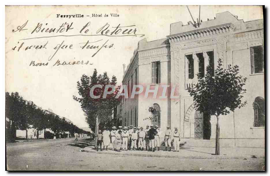 CPA Feryville Hotel de Ville Soldats Militaria
