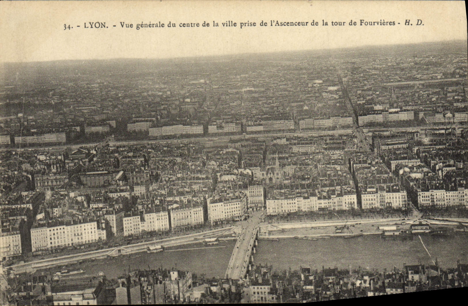 LYON - Allgemeiner Blick auf das Stadtzentrum vom Aufzug der Fourvières-Turm - H. D.