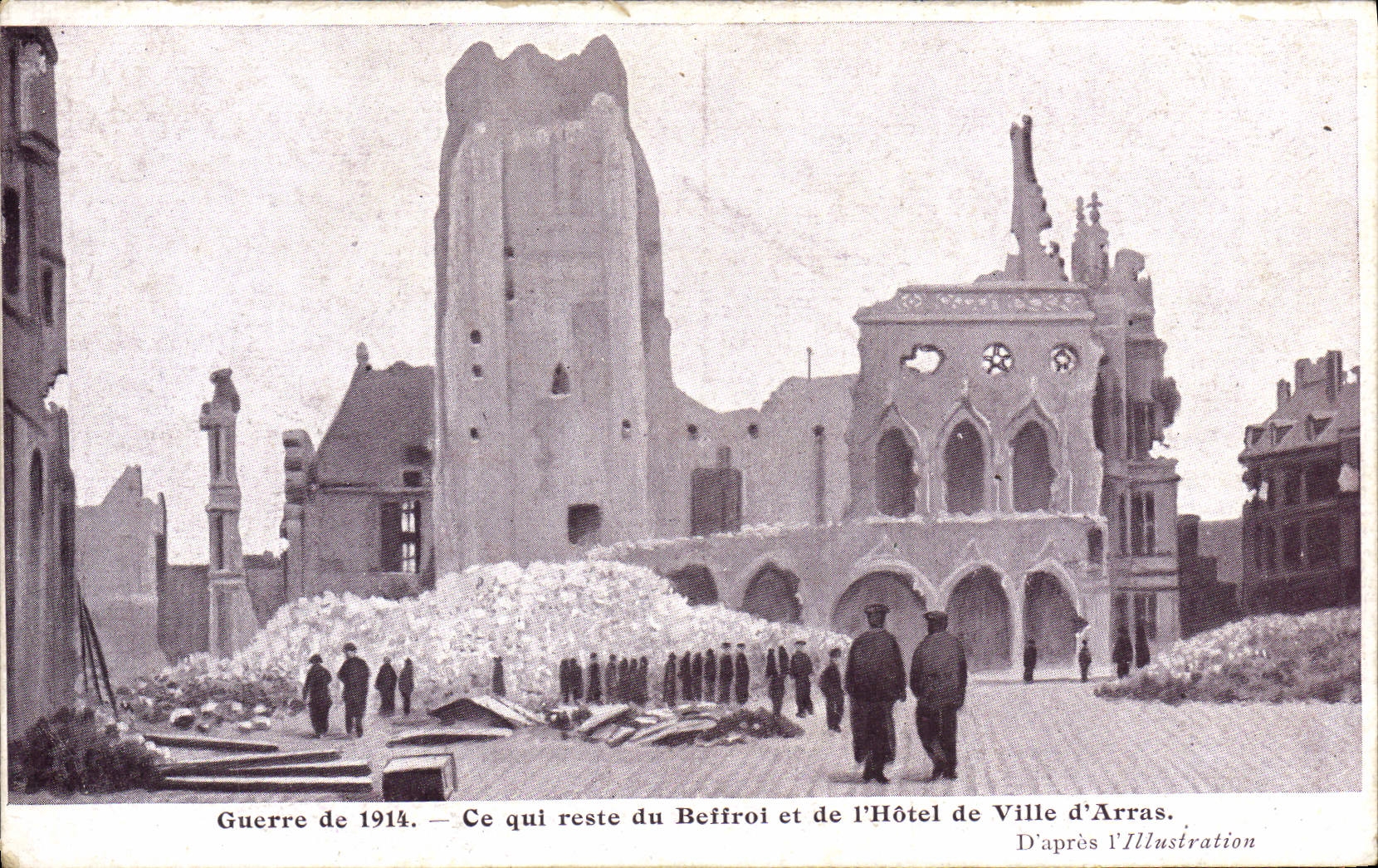 Arras — Ruines du Beffroi et de l'Hôtel de Ville après la Guerre de 1914 — D'après l'Illustration
