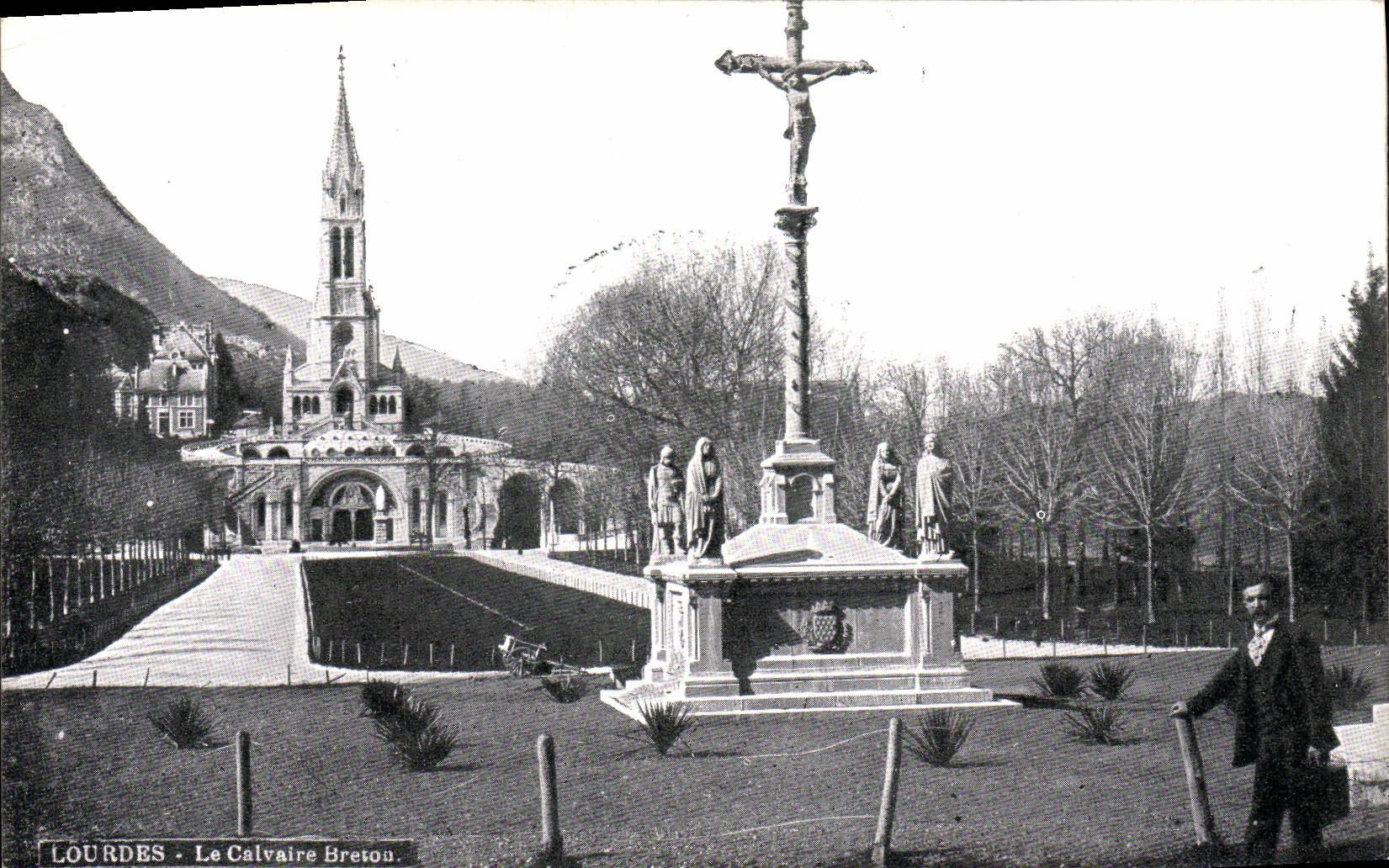CPA Lourdes Le Calvaire Breton