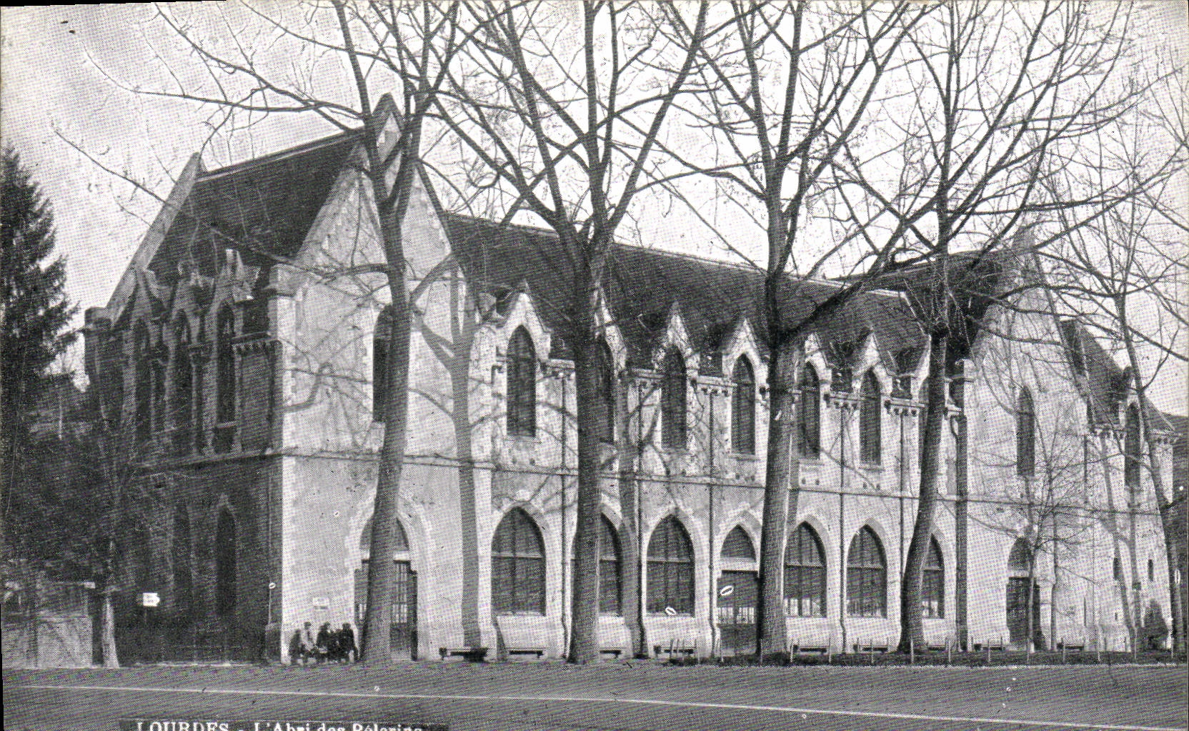 CPA Lourdes L'abri des pelerins