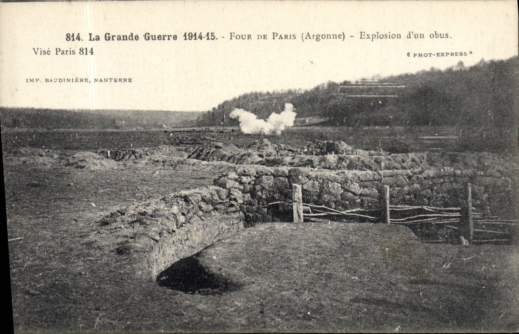 CPA La Grande Guerre Four De Paris Explosion d'un obus Militaria