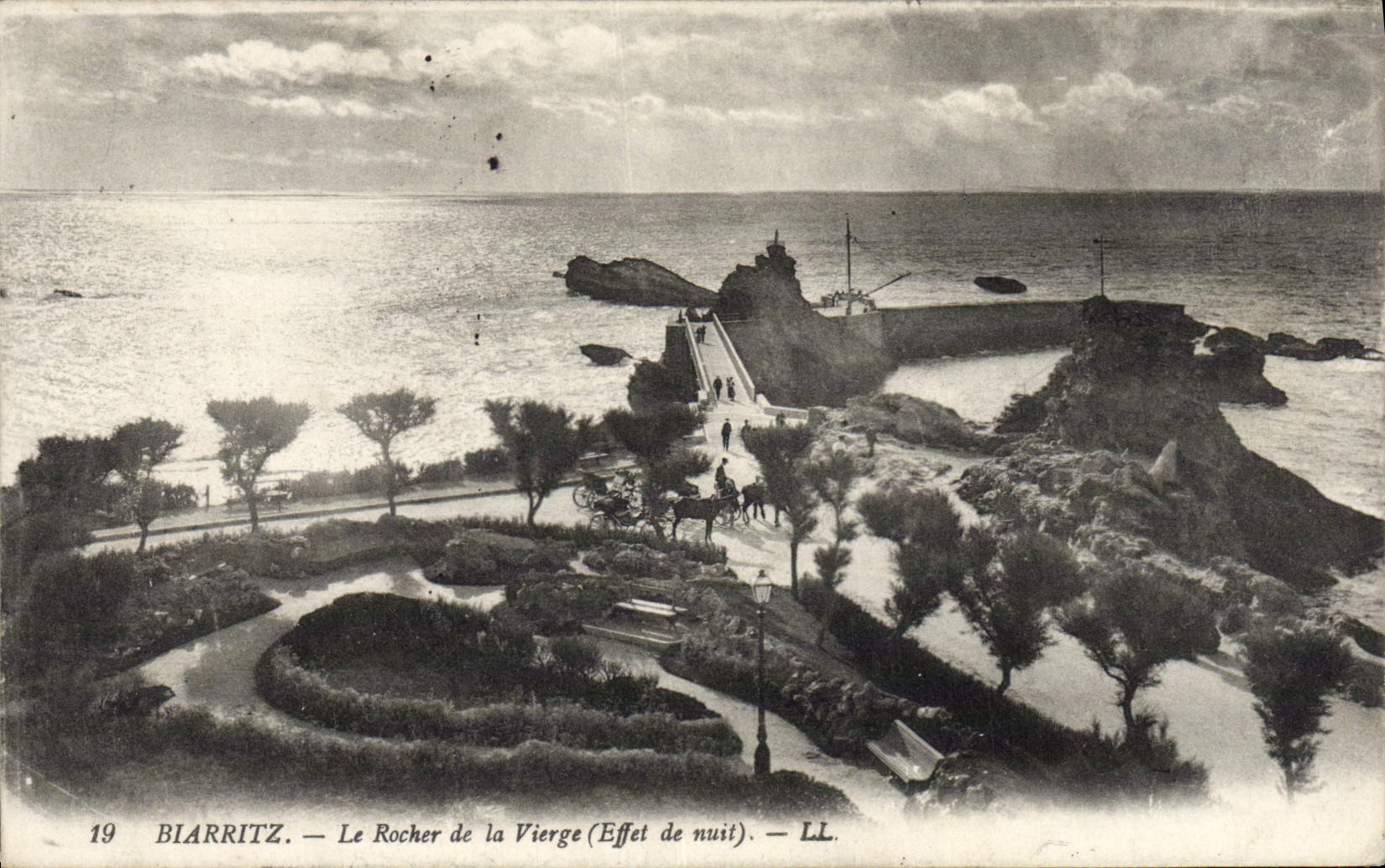 CPA Biarritz Le rocher de la vierge Effet de nuit