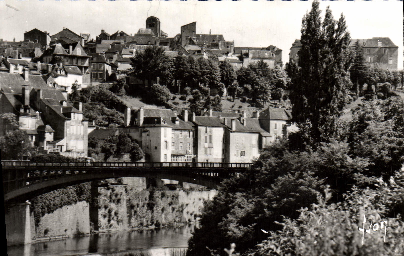 Oloron-Sainte-Marie (B.-Pyr.) — La Ville Haute — Éditions d'Art Fun Martel, Paris