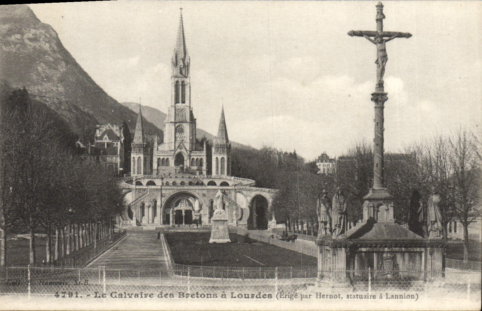 CPA Le Calvaire des Bretons a Lourdes