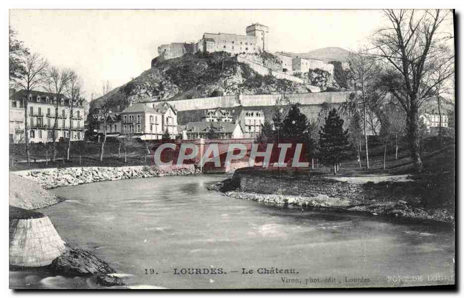 CPA Lourdes Le Chateau